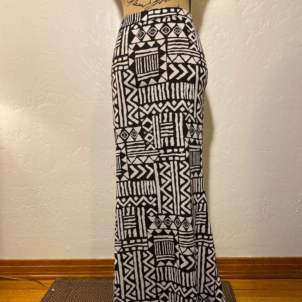 Body Central maxi skirt, size small - Picture 1 of 5